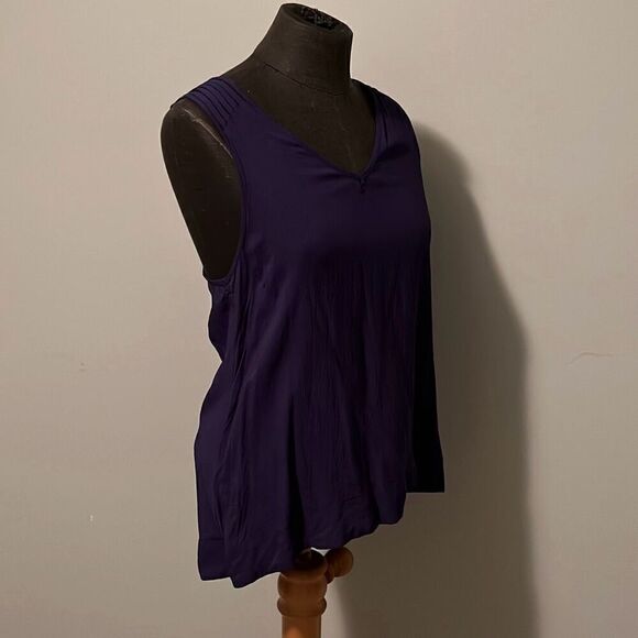 BCBGeneration Women's V-Neck High Low Hem Strappy Back Tank Top - Picture 6 of 8